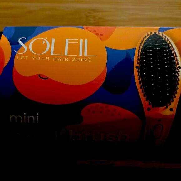 Soleil Hair Tools Mini Heat Brush NWT - Picture 1 of 1